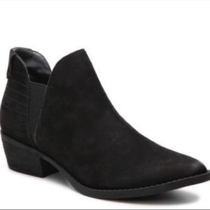 Steve Madden Ayce Black Booties